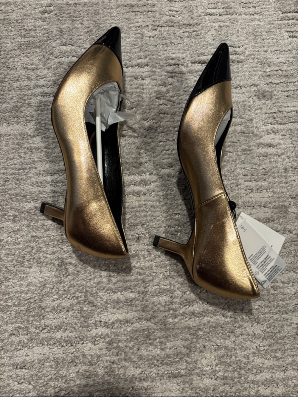 Massimo dutti Metallic Gold Pointed-Toe Women’s Pumps with Black Cap Toe size 6 - Picture 3 of 5